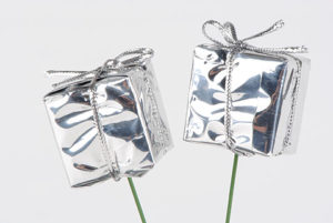 cadeau sur pic argent