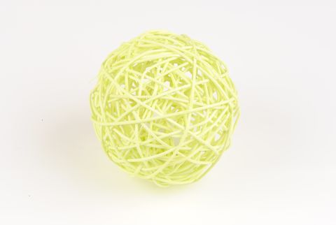 BOULE DE ROTIN vert anis 10cm - Autour de la fleur : Accessoires de